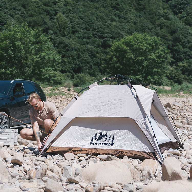 CAMPING