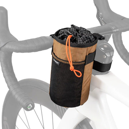 Braune Thermotasche für Trinkflaschen am Fahrradlenker mit praktischer Zugverschluss