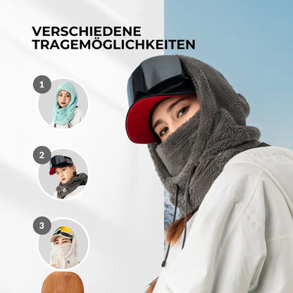 nahaufnahme einer person mit einer schwarzen fleece-maske für maximale wärme.