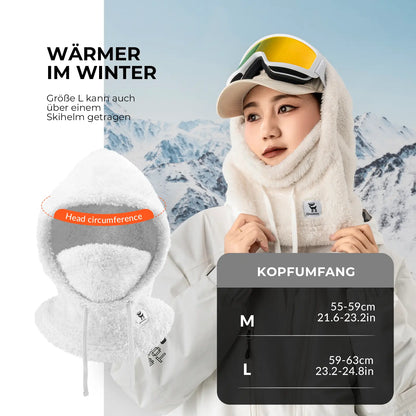 porträt einer frau mit einem grauen fleece-nackenwärmer als schutz vor frost.