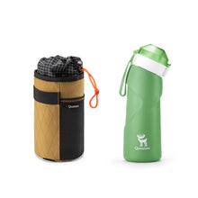 grüne outdoor-trinkflasche mit tragetasche
