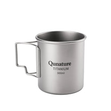 metallener titanbecher mit aufgedruckter füllmenge 300ml