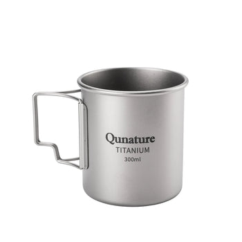 metallener titanbecher mit aufgedruckter füllmenge 300ml