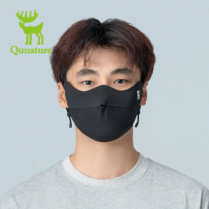 schwarze sonnenschutz maske mit loechern