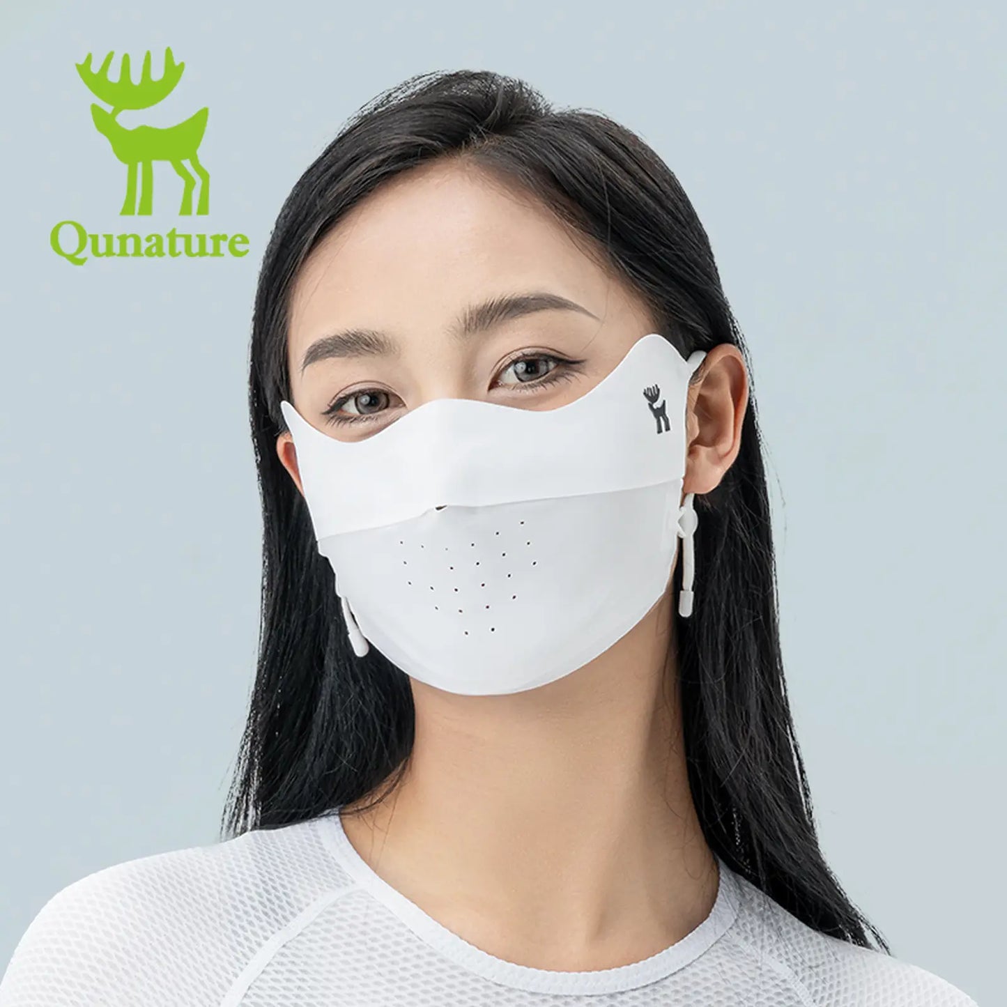 weisse sonnenschutz maske getragen von frau