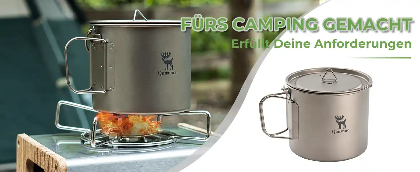 leichte titan-tasse mit deckel und klappgriff, ueber einem campingkocher im einsatz