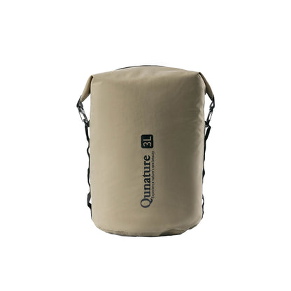 wasserdichte bikepacking kompressionstasche, 3l, beige frontansicht mit markenlogo